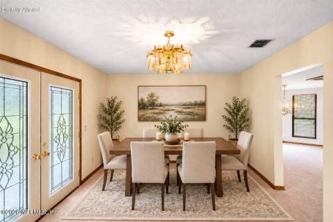 4320 Springmoor Drive, Jacksonville FL - photo 14 of 41