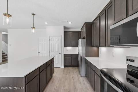 706 Panther Lake Parkway, Jacksonville FL - photo 7 of 31