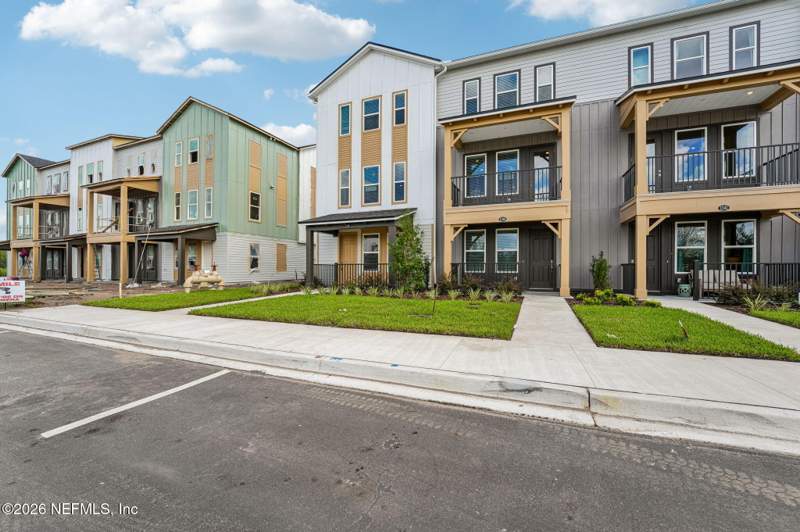 4 bedroom Townhouse at 12146 Ashview Lane #15-0087, Everrange, Jacksonville — photo 2