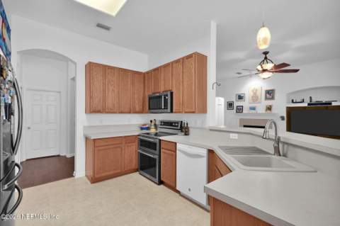 14322 Fish Eagle Drive, Jacksonville FL - photo 19 of 47