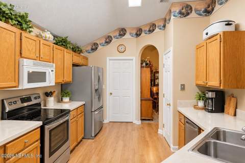 5368 Lacy Jane Way, Jacksonville FL - photo 8 of 19