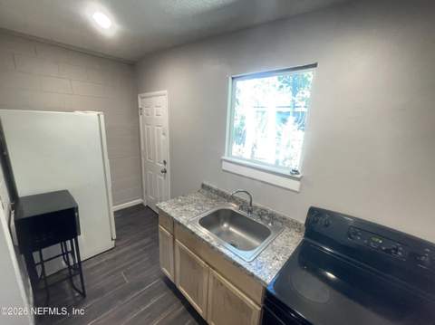 10603 E Briarcliff Road, Jacksonville FL - photo 6 of 6