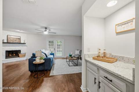 10877 Cabbage Pond Court, Jacksonville FL - photo 8 of 31