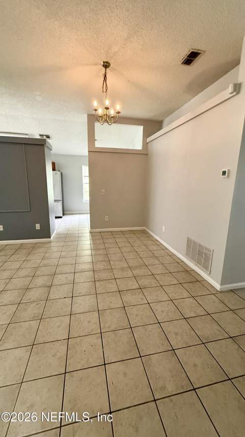 8366 Rocky Creek Drive, Jacksonville FL - photo 13 of 34