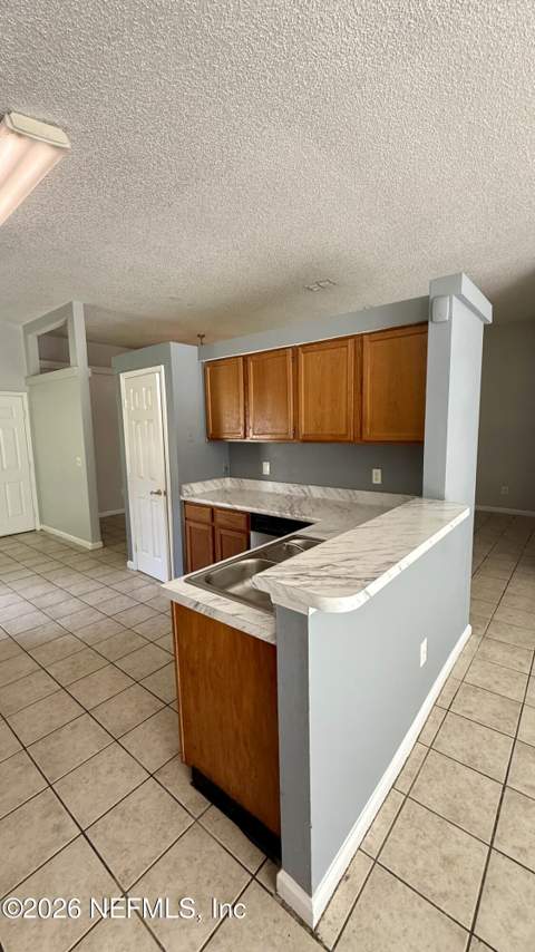8366 Rocky Creek Drive, Jacksonville FL - photo 21 of 34