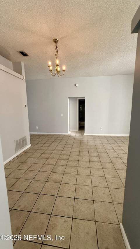 8366 Rocky Creek Drive, Jacksonville FL - photo 6 of 34