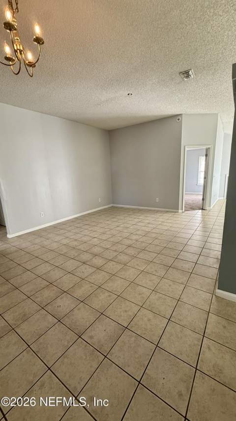 8366 Rocky Creek Drive, Jacksonville FL - photo 7 of 34