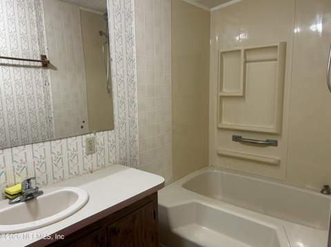 151 Yancey Circle, Satsuma FL - photo 10 of 28
