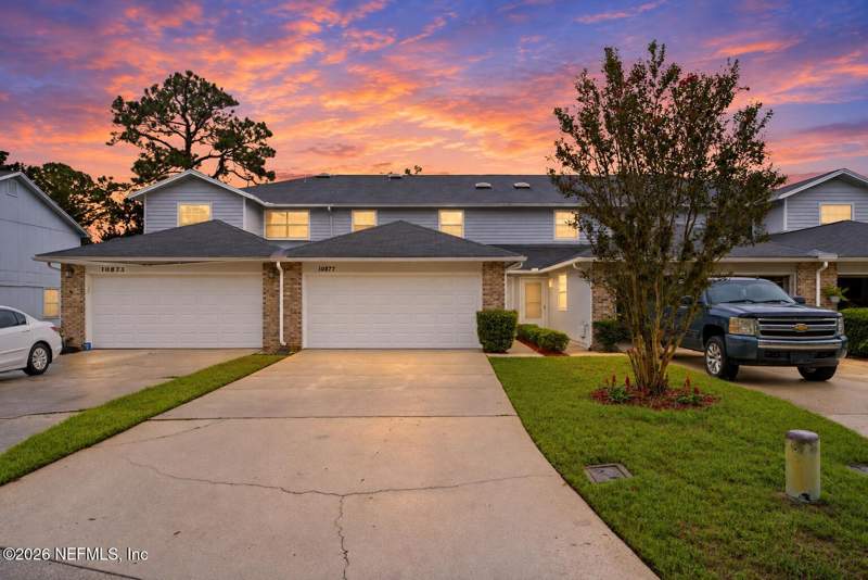 2 bedroom Townhouse at 10877 Cabbage Pond Court, Southern Villas, Jacksonville — photo 2