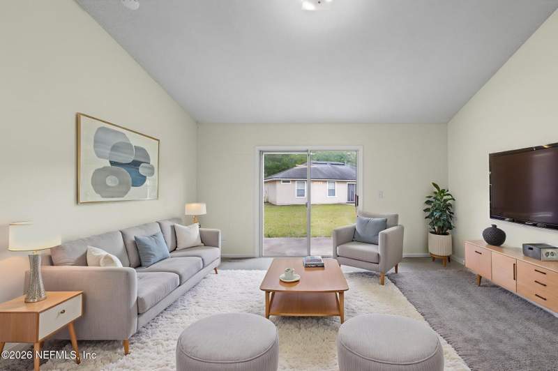 3 bedroom Single Family Residence at 3773 Lauren Crest Court, Lauren Oaks, Jacksonville — photo 5