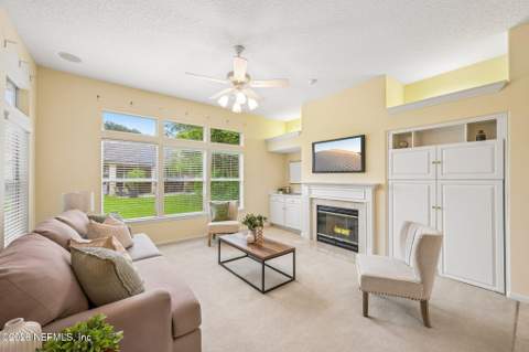 2548 Whispering Pines Drive, Fleming Island FL - photo 10 of 48
