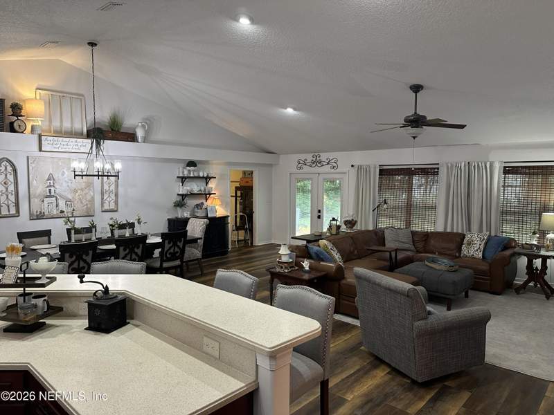 3 bedroom Single Family Residence at 375 Horseman Club Road, Palatka, Palatka — photo 4