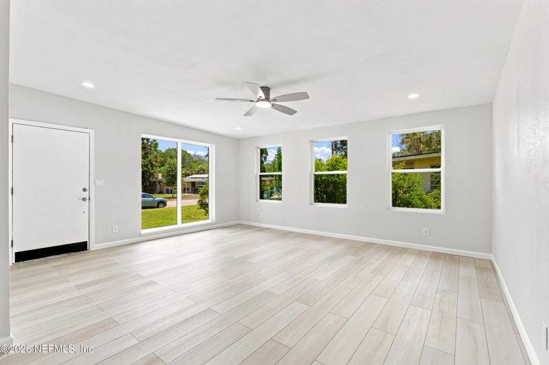 3 bedroom Single Family Residence at 930 Middleton Road, Alderman Park, Jacksonville — photo 5
