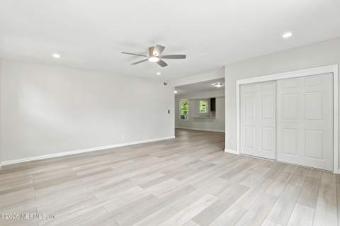 930 Middleton Road, Jacksonville FL - photo 6 of 34