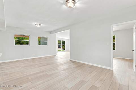 930 Middleton Road, Jacksonville FL - photo 10 of 34