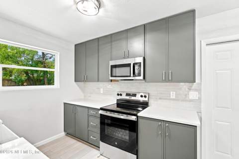 930 Middleton Road, Jacksonville FL - photo 14 of 34