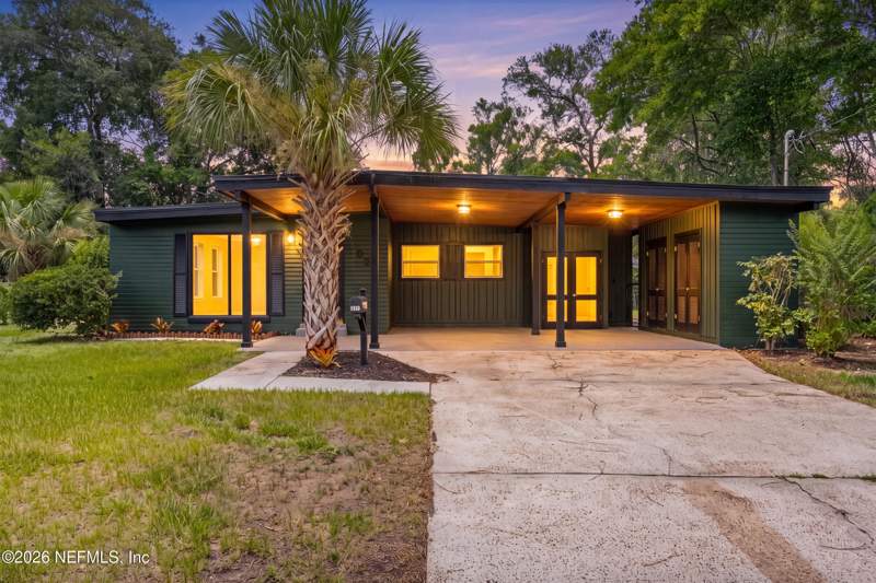 3 bedroom Single Family Residence at 930 Middleton Road, Alderman Park, Jacksonville — photo 2