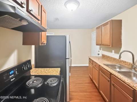 1060 Woodstock Avenue, Jacksonville FL - photo 18 of 56