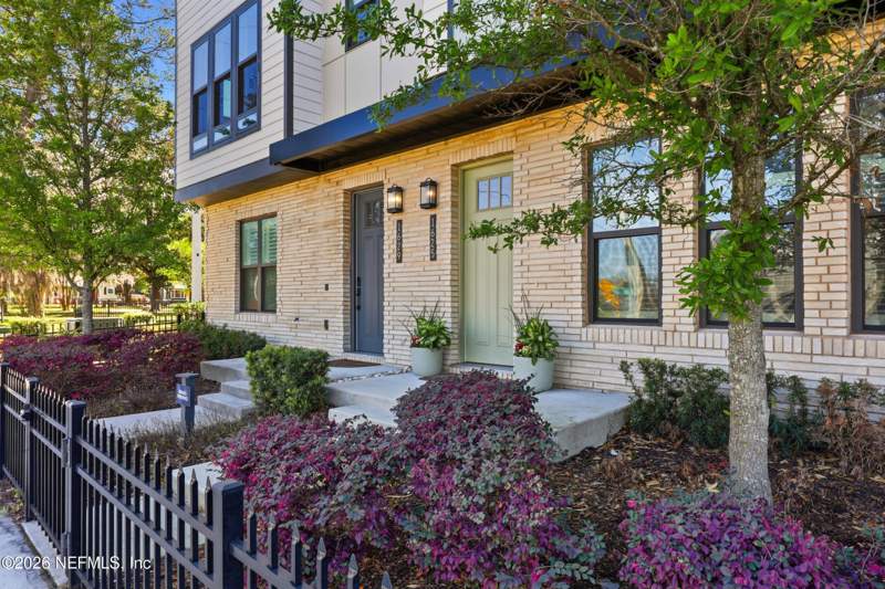 3 bedroom Townhouse at 1625 Bridgeton Drive, Terraces At San Marco, Jacksonville — photo 3