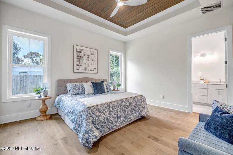 3 bedroom Single Family Residence at 552 Seagate Avenue, Jax Beach Park, Neptune Beach — photo 5