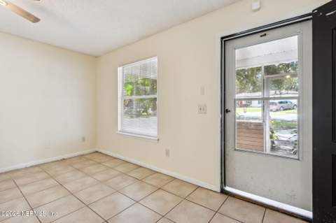 1519 Brook Forest Drive, Jacksonville FL - photo 8 of 35