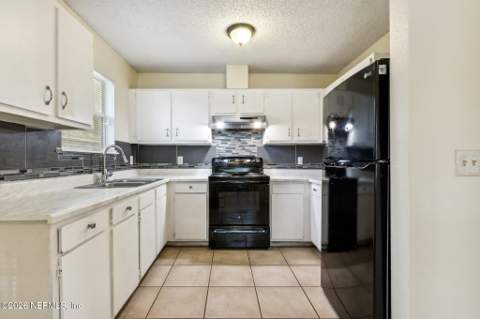 1519 Brook Forest Drive, Jacksonville FL - photo 17 of 35