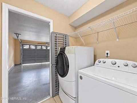 8210 Hot Springs Drive, Jacksonville FL - photo 19 of 31