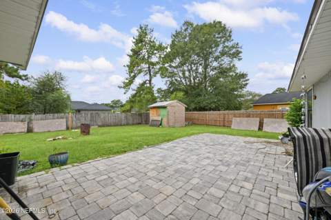 8210 Hot Springs Drive, Jacksonville FL - photo 24 of 31