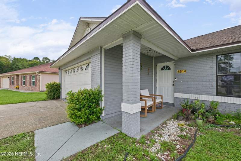 3 bedroom Single Family Residence at 8210 Hot Springs Drive, Mcgirts Creek, Jacksonville — photo 3
