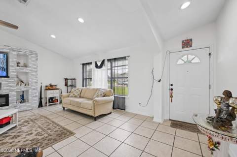 8210 Hot Springs Drive, Jacksonville FL - photo 6 of 31