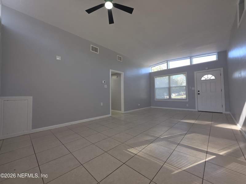 3 bedroom Single Family Residence at 10303 Haverford Road, Highlands, Jacksonville — photo 4