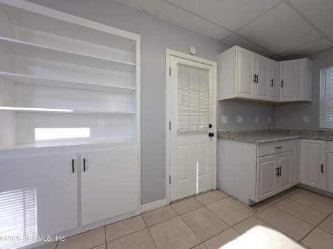 10303 Haverford Road, Jacksonville FL - photo 8 of 17