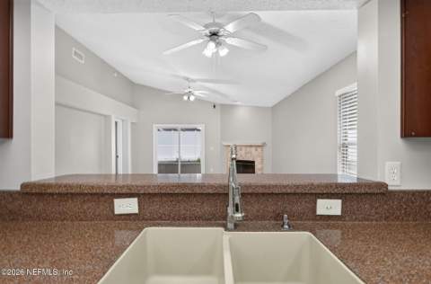 7481 Carriage Side Court, Jacksonville FL - photo 11 of 46