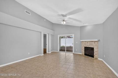 7481 Carriage Side Court, Jacksonville FL - photo 17 of 46