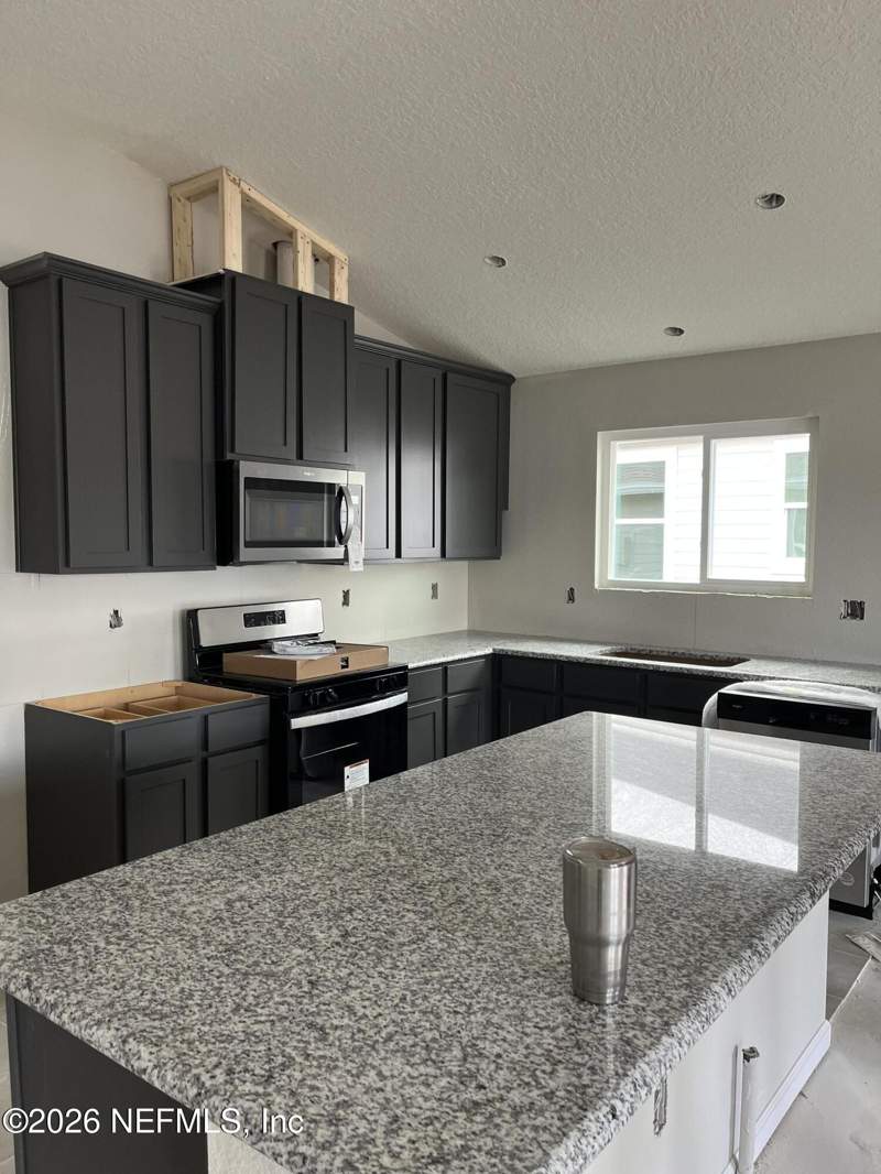 4 bedroom Single Family Residence at 11019 Stapleton Drive, Copper Ridge, Jacksonville — photo 2