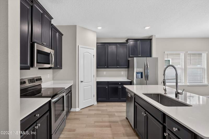 3 bedroom Single Family Residence at 10153 Roman Lane, Fox Ridge, Jacksonville — photo 4