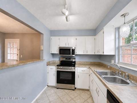 5201 Atlantic Boulevard #106, Jacksonville FL - photo 15 of 37