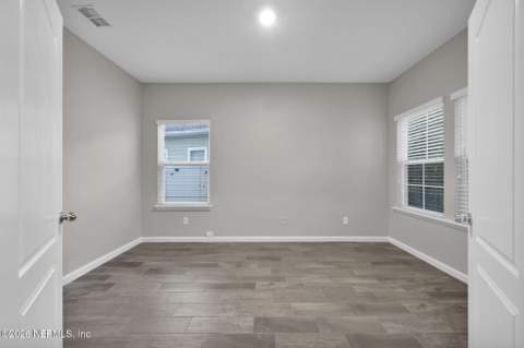 1289 Kendall Drive, Jacksonville FL - photo 8 of 56