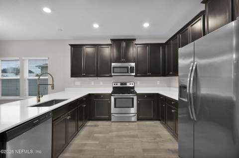 1289 Kendall Drive, Jacksonville FL - photo 11 of 56