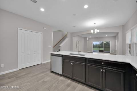 1289 Kendall Drive, Jacksonville FL - photo 12 of 56