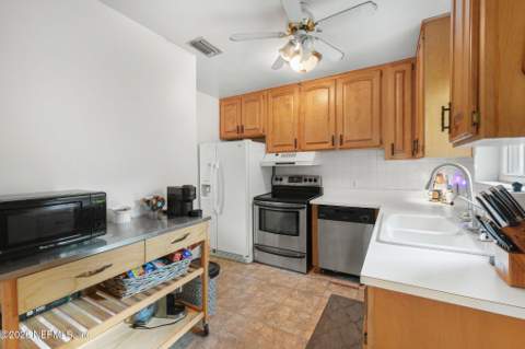 5030 Homecrest Circle, Jacksonville FL - photo 11 of 28