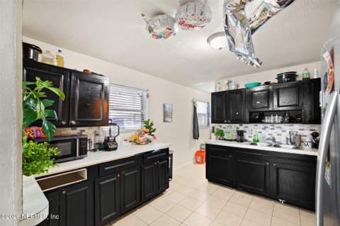 2307 Looking Glass Lane, Jacksonville FL - photo 8 of 19