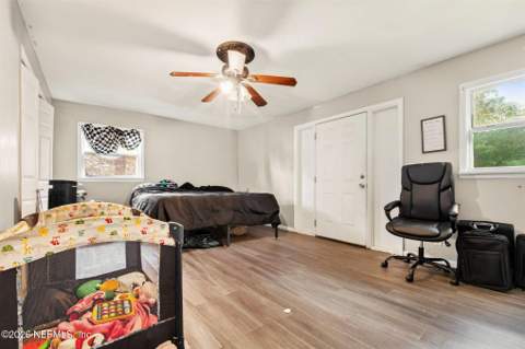 2307 Looking Glass Lane, Jacksonville FL - photo 10 of 19
