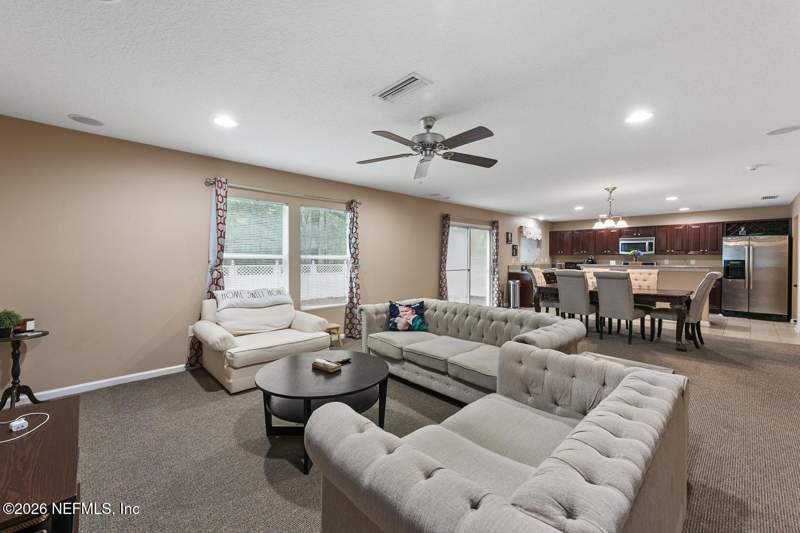 3 bedroom Single Family Residence at 514 Candlebark Drive, Waterleaf, Jacksonville — photo 5