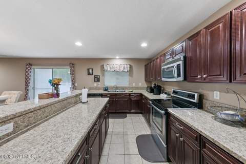 514 Candlebark Drive, Jacksonville FL - photo 11 of 36