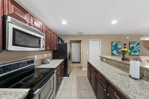 514 Candlebark Drive, Jacksonville FL - photo 12 of 36