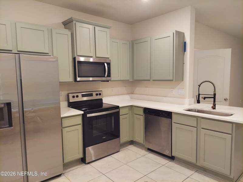 3 bedroom Townhouse at 9479 Star Drive, Bay Pointe North, Jacksonville — photo 4