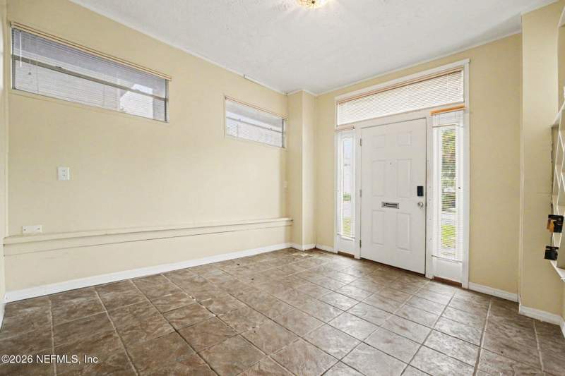 3 bedroom Single Family Residence at 930 Cedar Street, Clarks, Jacksonville — photo 2
