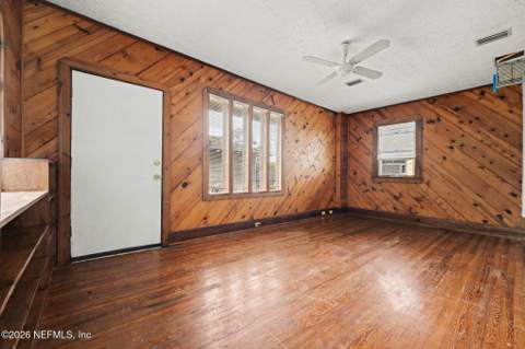 930 Cedar Street, Jacksonville FL - photo 11 of 32
