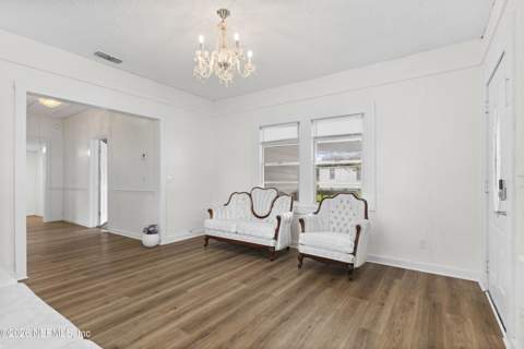 215 W Oliver Street, Baldwin FL - photo 7 of 26